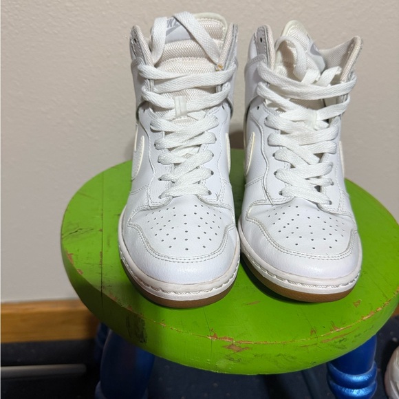 Nike Dunk High White High-Top Sneakers - Picture 2 of 6